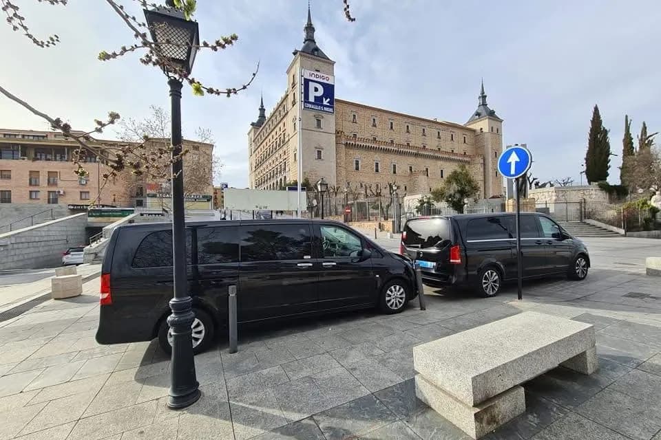 Excursión privada de Madrid a Toledo en furgoneta con chófer
